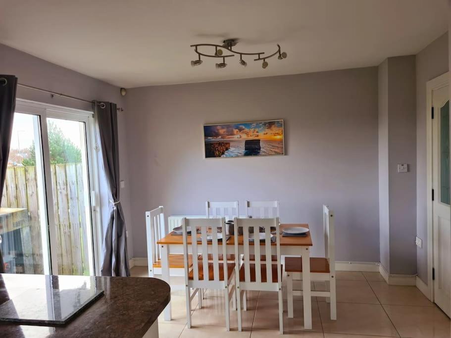 Bundoran Seaside Stays House - Wifi, Large Spacious Home Bagian luar foto