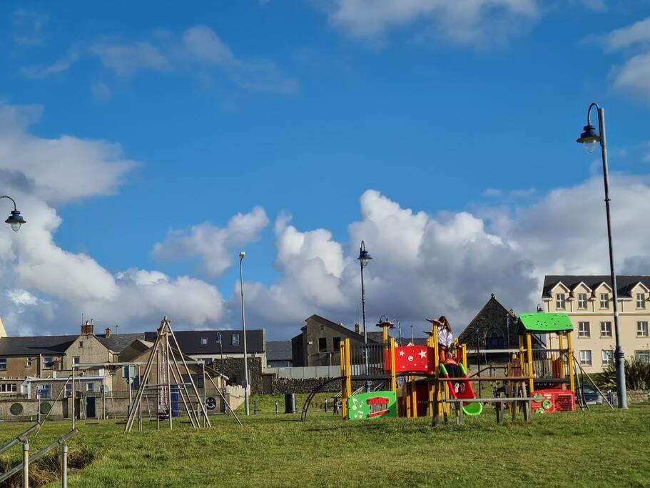 Bundoran Seaside Stays House - Wifi, Large Spacious Home Bagian luar foto