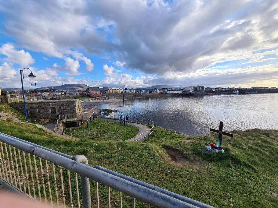Bundoran Seaside Stays House - Wifi, Large Spacious Home Bagian luar foto