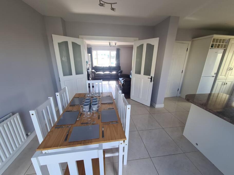 Bundoran Seaside Stays House - Wifi, Large Spacious Home Bagian luar foto