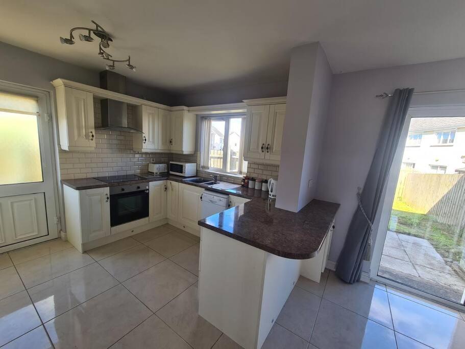 Bundoran Seaside Stays House - Wifi, Large Spacious Home Bagian luar foto