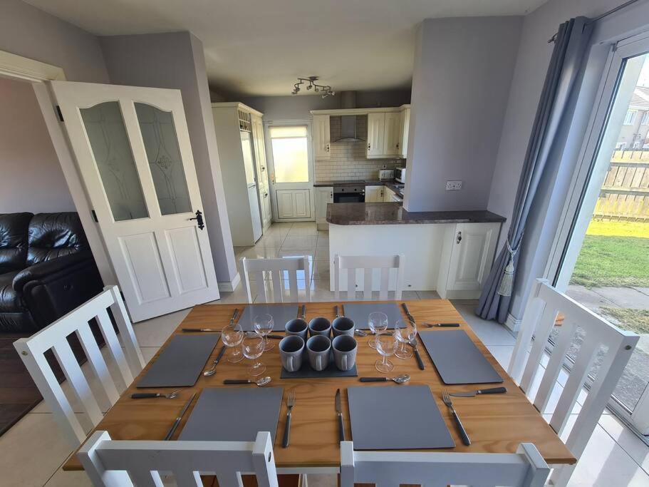 Bundoran Seaside Stays House - Wifi, Large Spacious Home Bagian luar foto